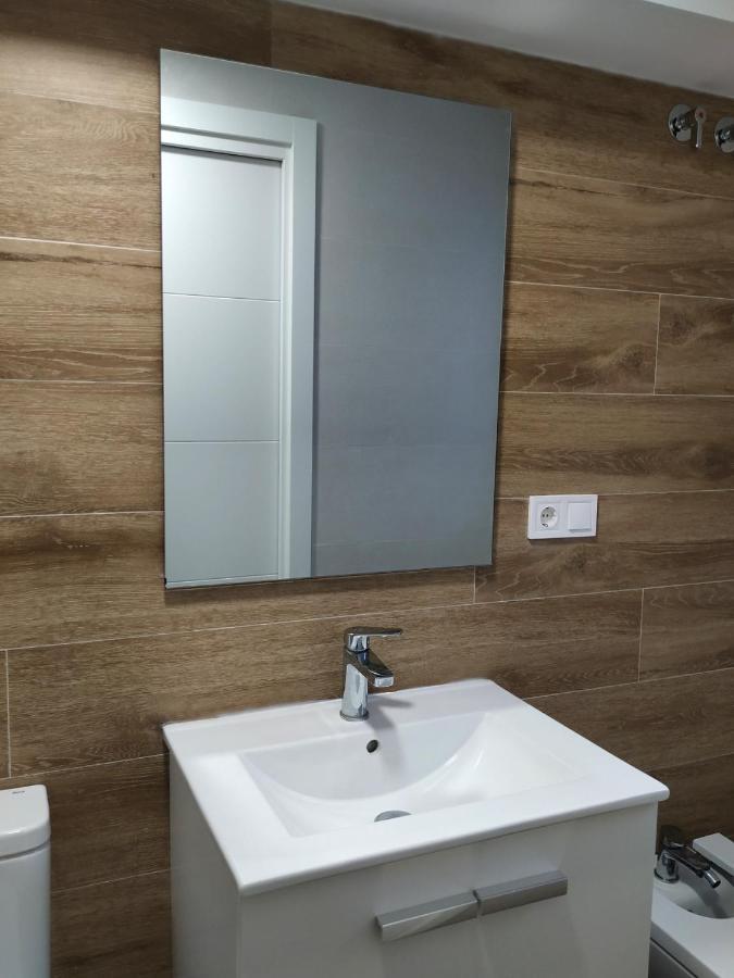 Apartamento privado Próximo a playa y ciencias con wifi Valência Exterior foto