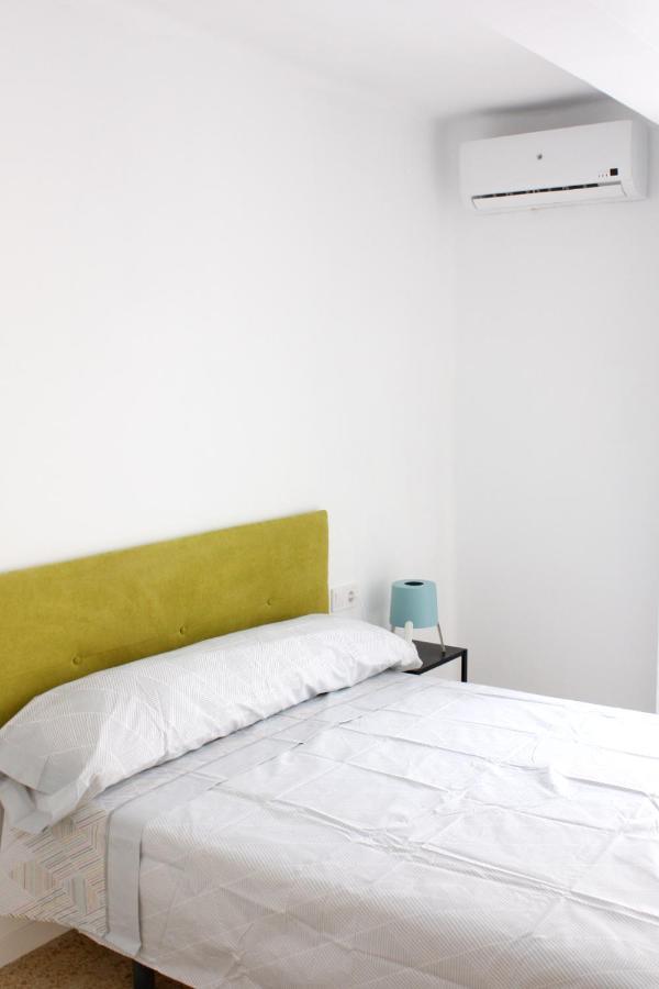 Apartamento privado Próximo a playa y ciencias con wifi Valência Exterior foto